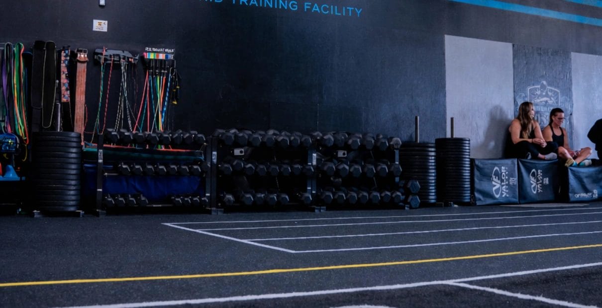 Women sitting at HCFIT training club